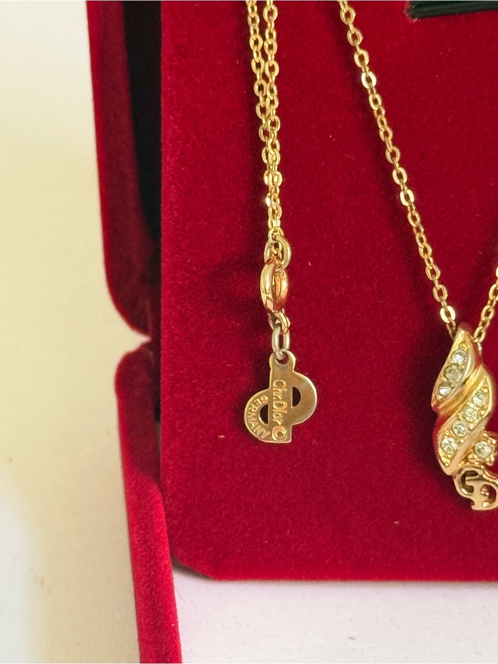 Christian Dior Vintage Crystal Swirl CD Logo Pendant Necklace 🌟 - Picture 10 of 11